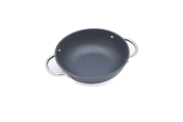 risoli-professionale-tegame-svasato-antiaderente-24-cm-manici-in-acciaio-inox-18 image 1